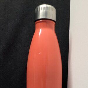 stainless steel water bottle 16 oz by Tundra just in time for spring/summer.